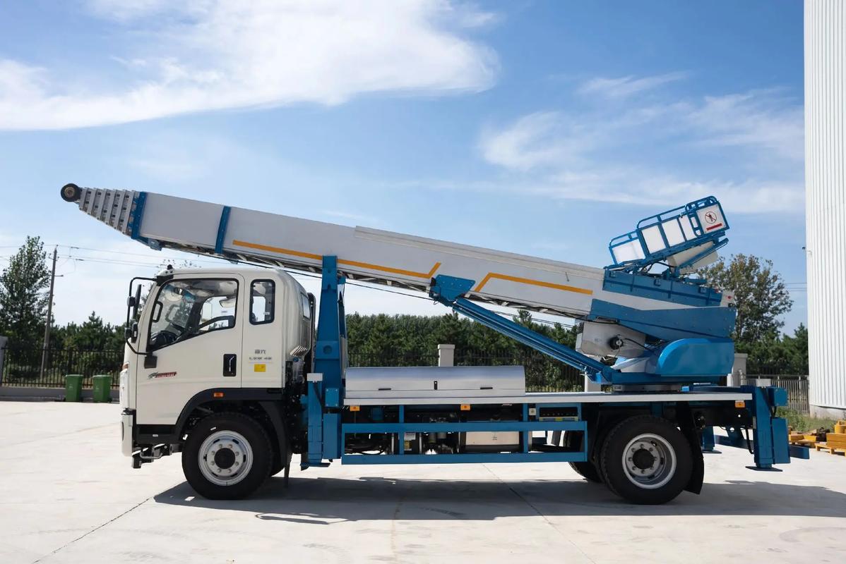 南京雨花台云梯上料车租赁费用