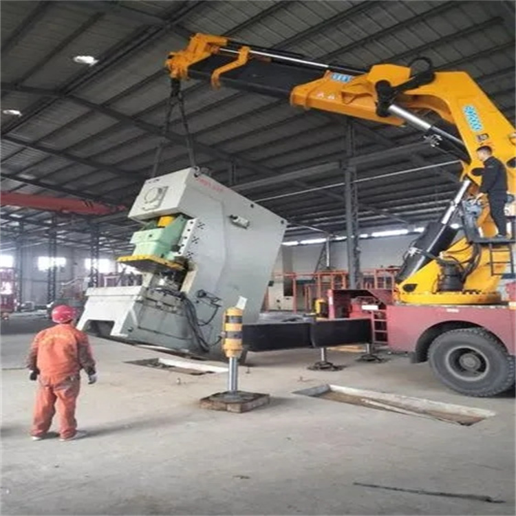 南京雨花台80吨折臂吊车出租附近电话