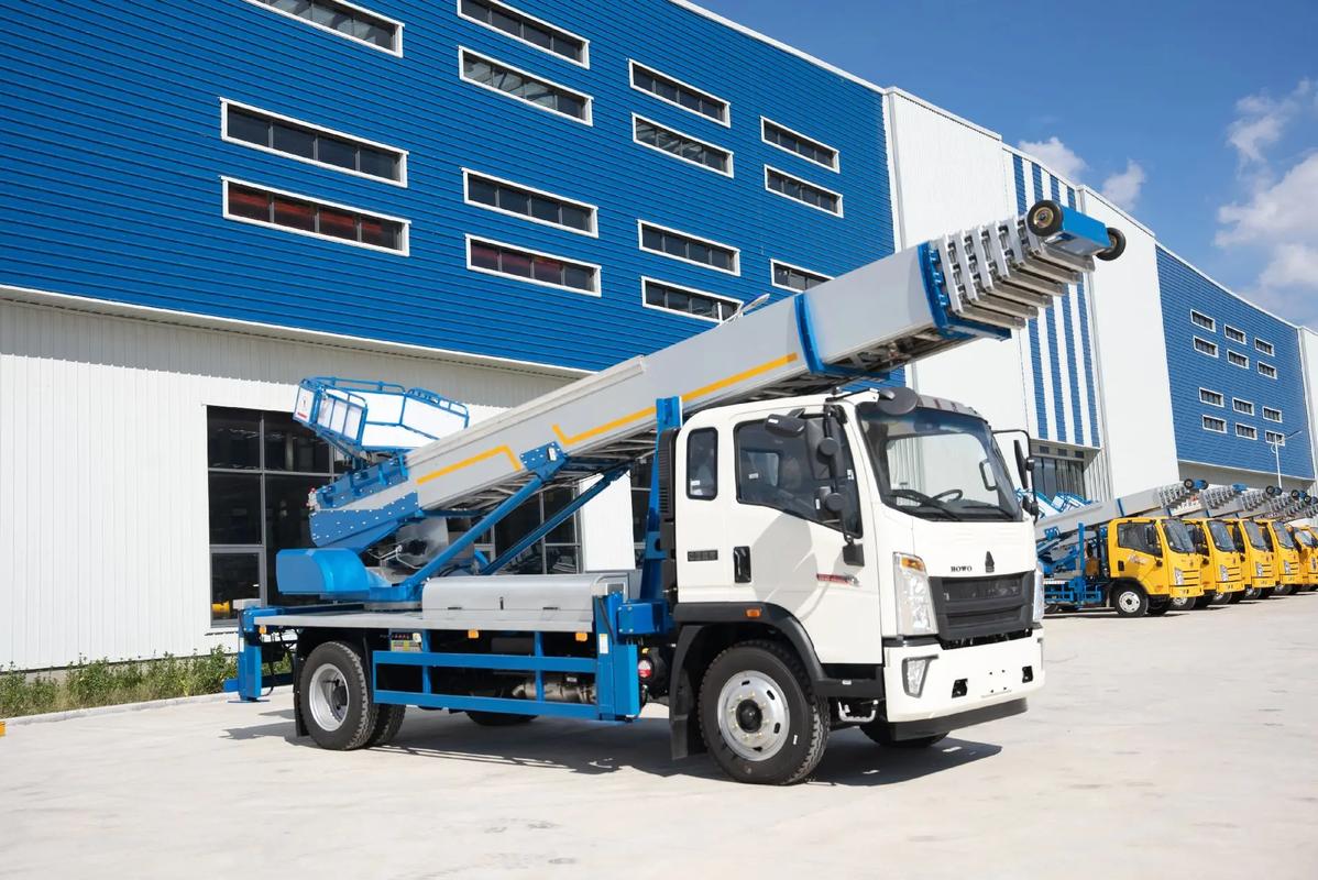 南京雨花台出租云梯车高空作业车 建筑垃圾搬运