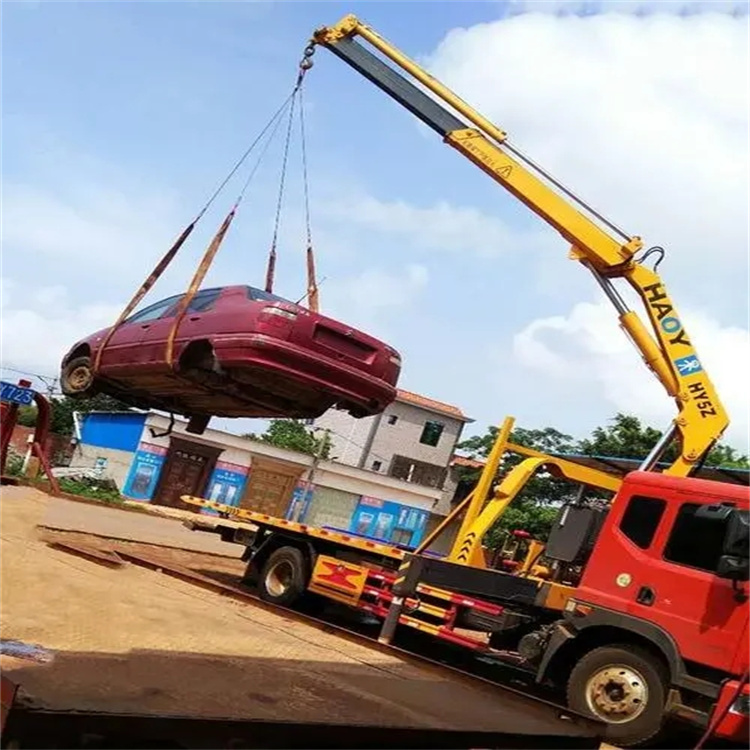 南京雨花台吊车吊汽车的正确方法